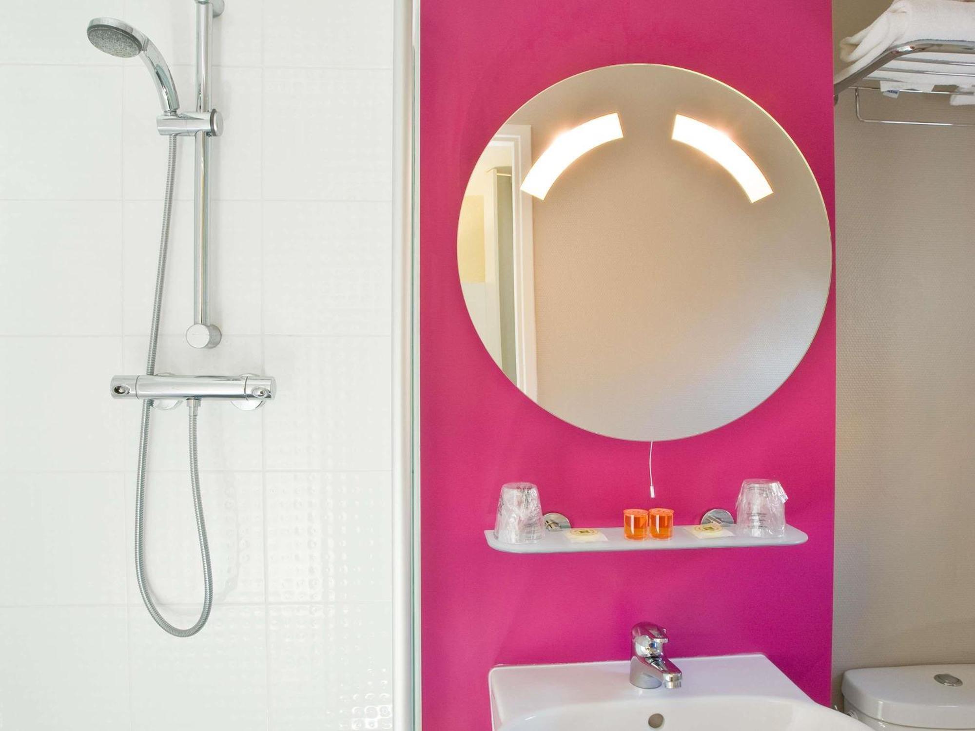 Отель Ibis Styles Lille Centre Gare Beffroi Экстерьер фото
